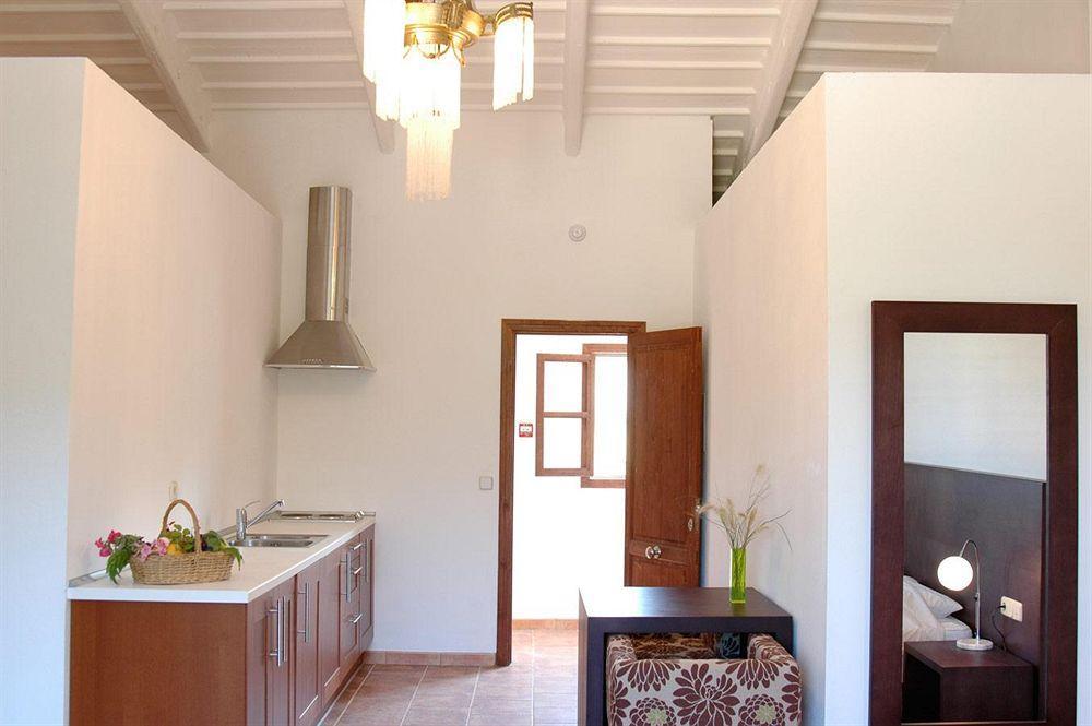 Loftotel Canet Esporles Exterior photo