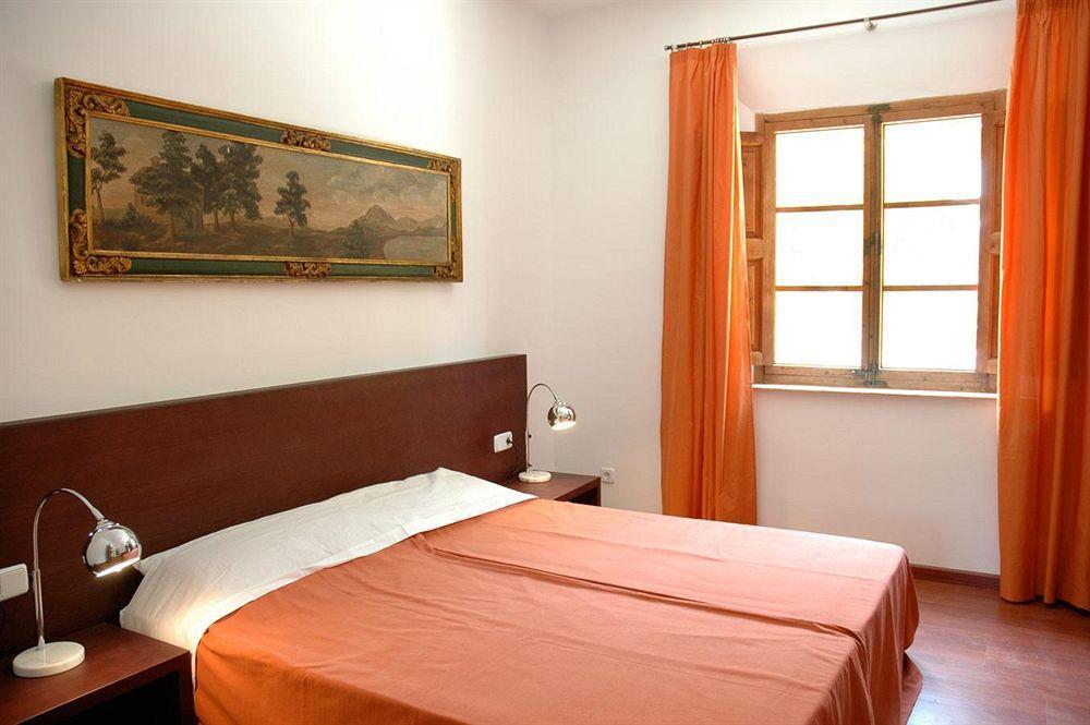 Loftotel Canet Esporles Exterior photo