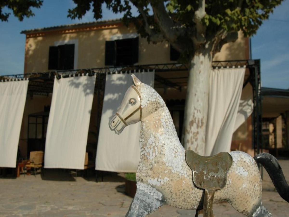 Loftotel Canet Esporles Exterior photo